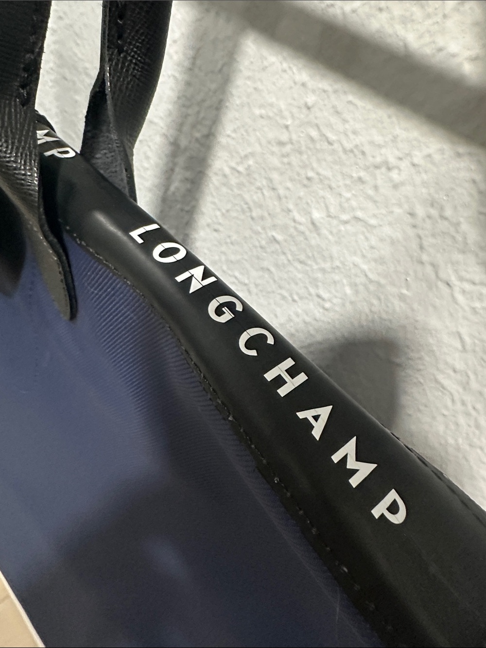 Longchamp Navy Tote Bag with Black Trim - Classic Everyday Carrier - Picture 4 of 8